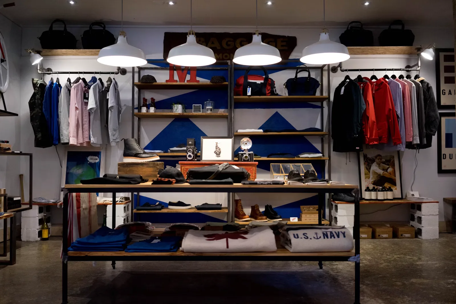 Apparel retail floor